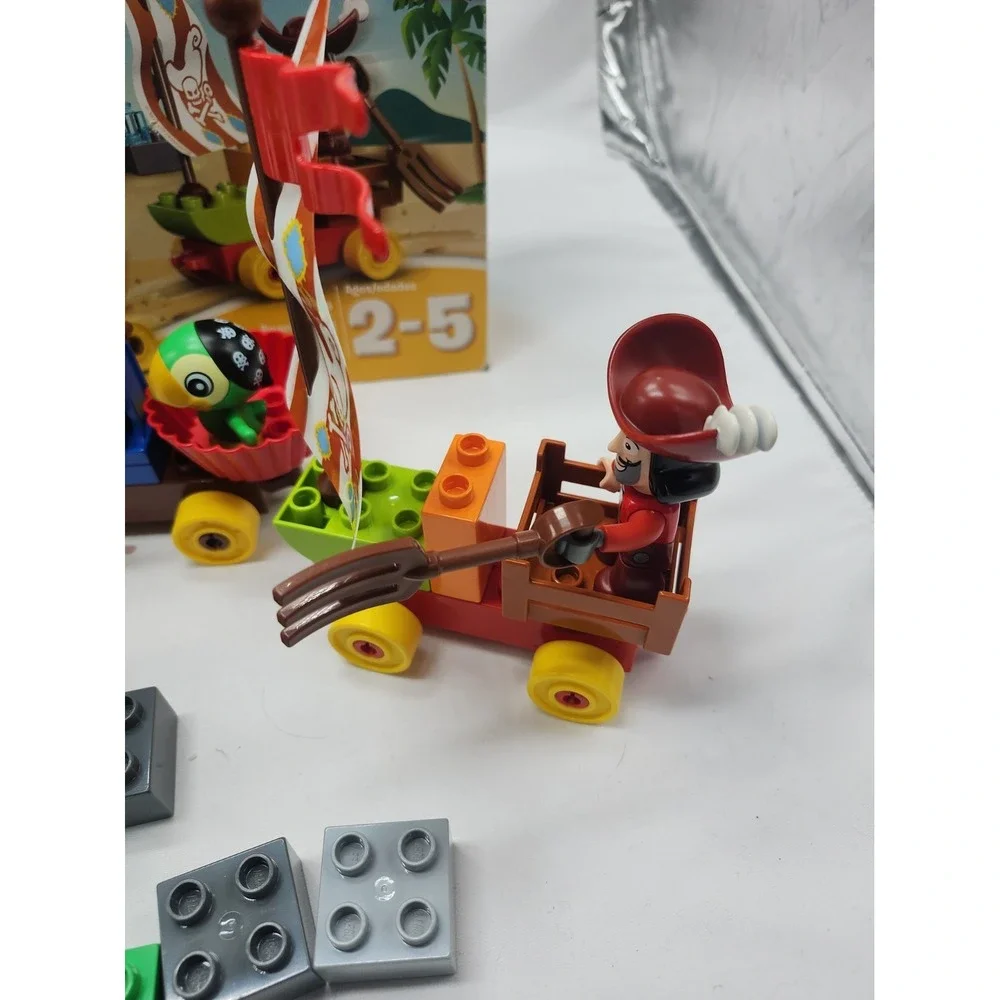 Lego Duplo 10539 Beach Racing Neverland Pirates Captain Hook Skully
